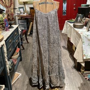 NWT Ava & Viv Maxi dress. Size X.
